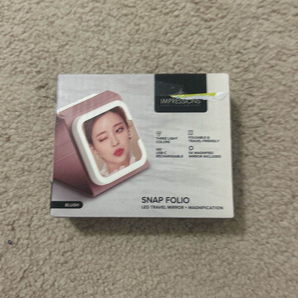 Impressions Snap Folio LED Travel Mirror in Dusty Rose